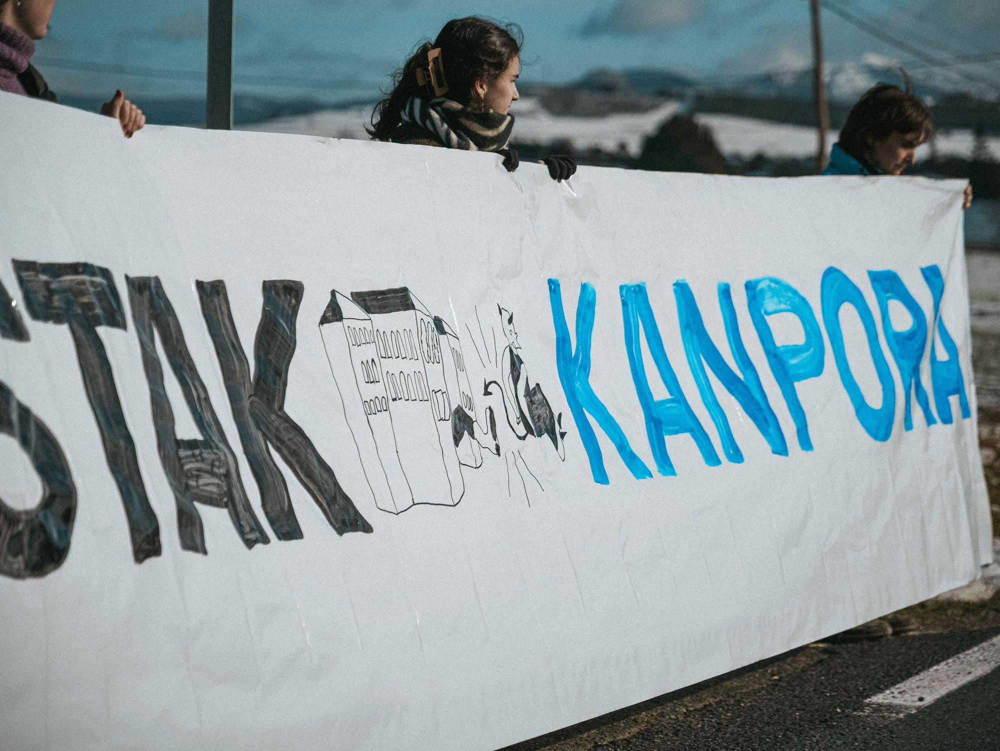 Fotos de la manifestación desde Arizala hasta Abárzuza contra la presencia de la Fundación Maestro Ávila