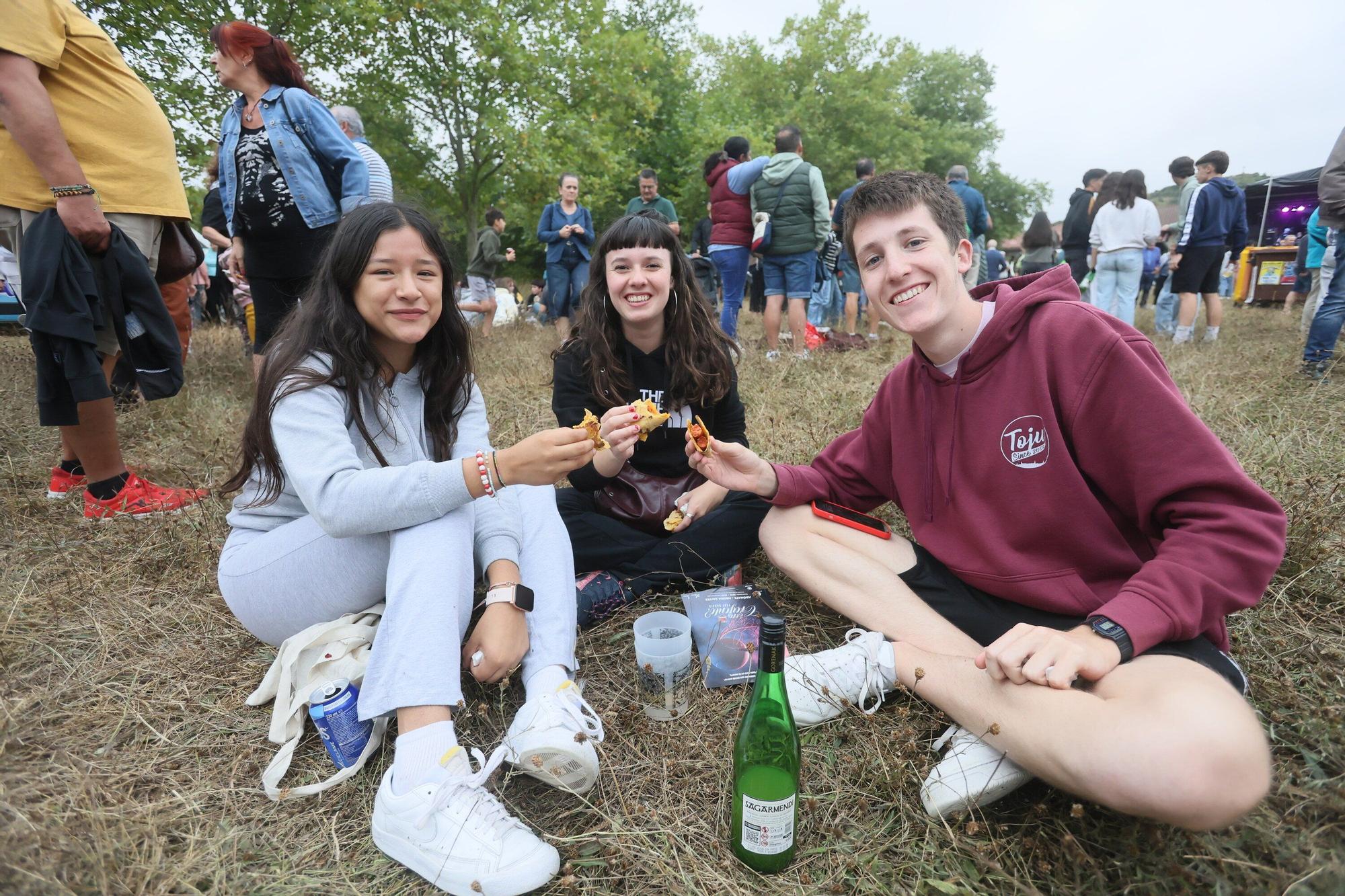 En imágenes: Las campas de Olarizu se llenan de fiesta