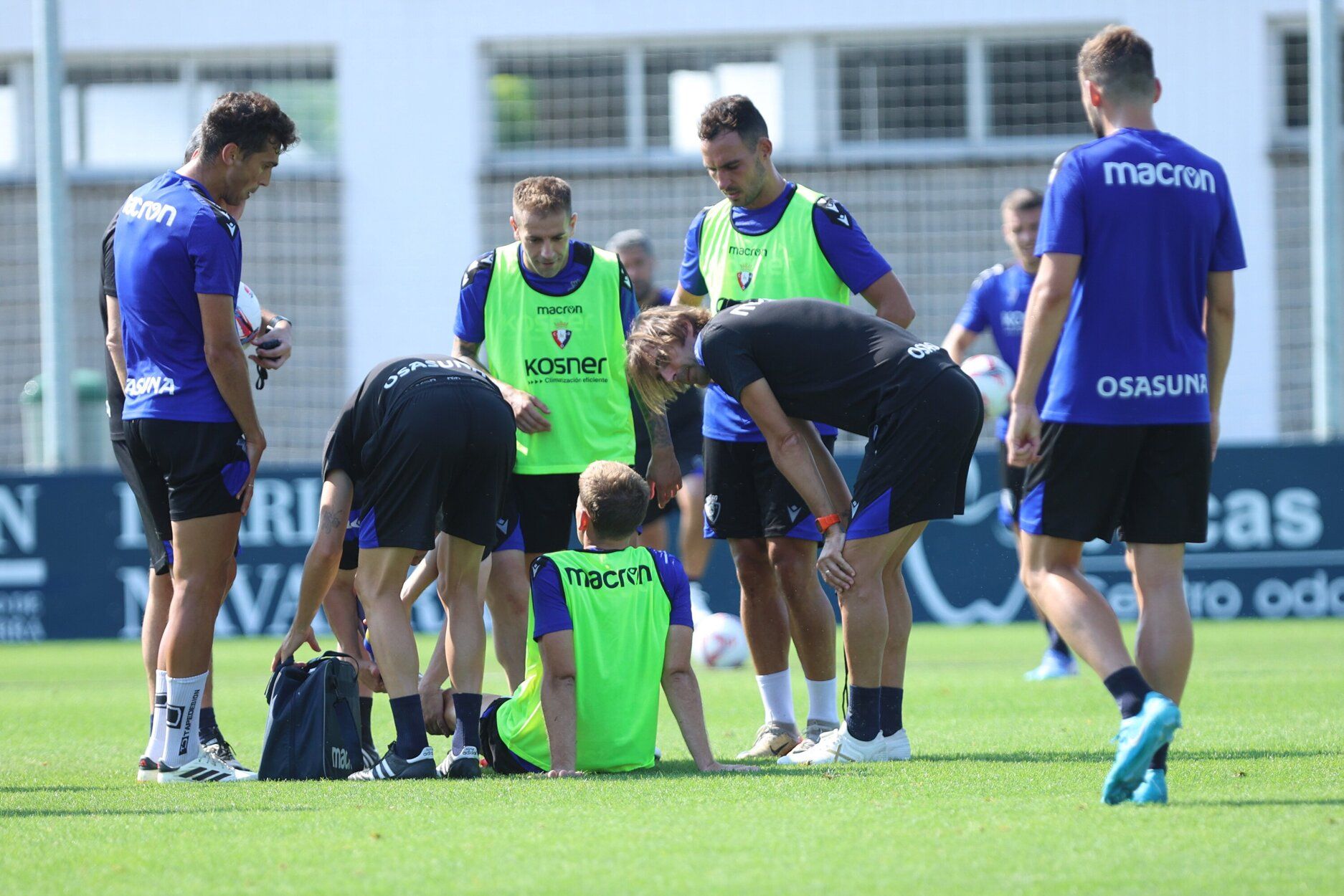 Fotos / Osasuna trabaja con intensidad en el entrenamiento de este miércoles