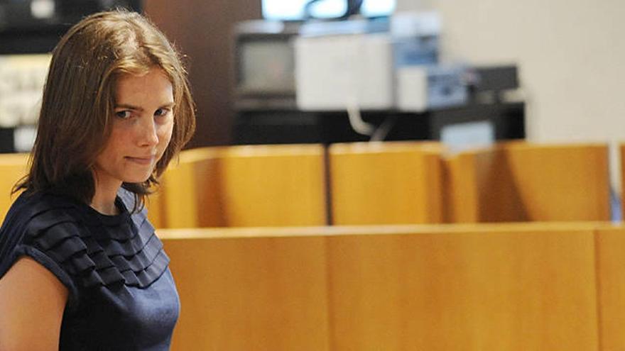 Fotografía de archivo del 18 de junio de 2011 que muestra a la estadounidense Amanda Knox, en la Corte de Perugia en Perugia (Italia).