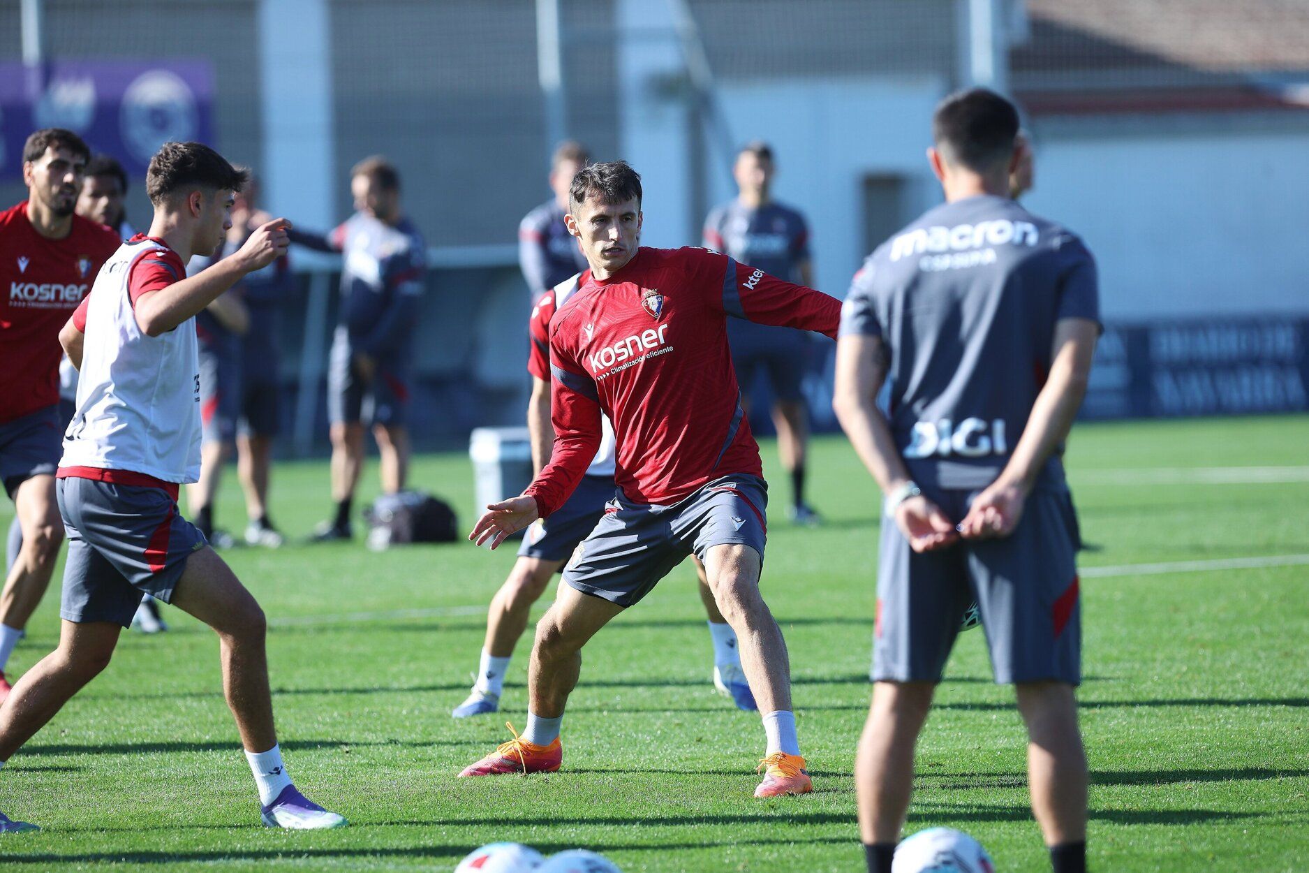 Fotos del entrenamiento de Osasuna (14/10/2025)