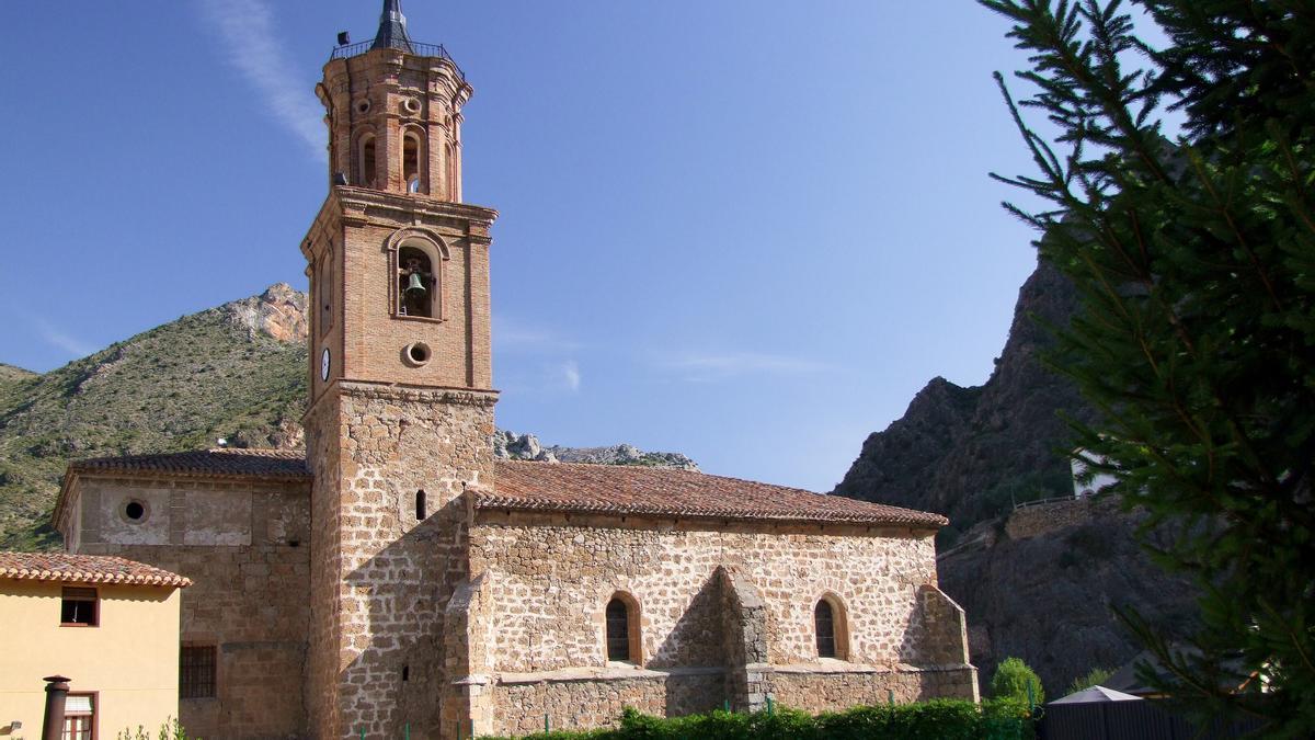 La iglesia de San Servando y San Germán de Arnedillo.