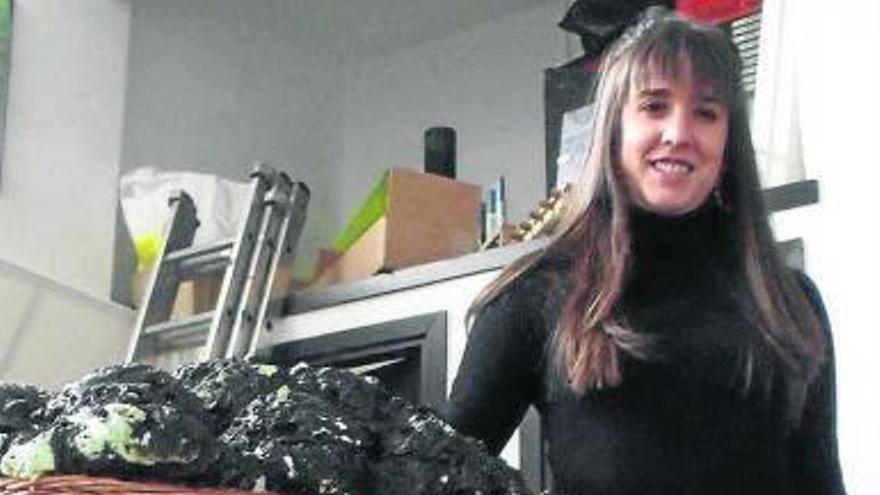La presidenta de Herriko Taldeak, con la &#039;Escarabillera&#039;.