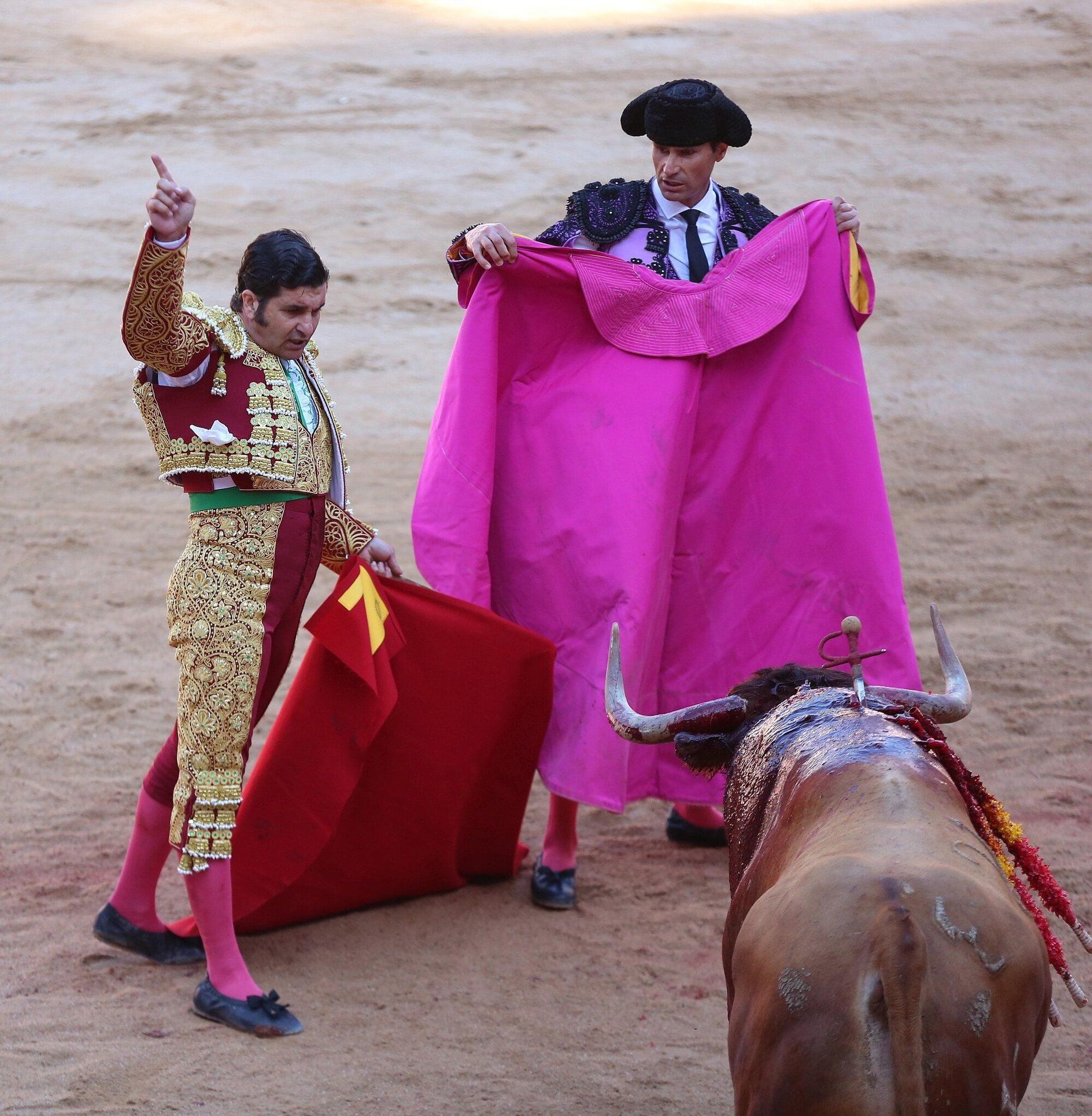 Fotos de la corrida de toros del día 9.