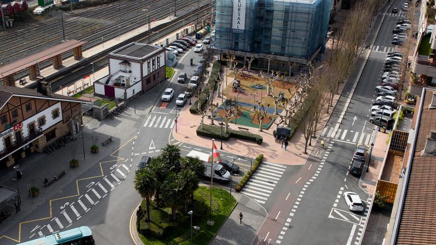 Beasain inicia las obras de la primera plaza europea contra la soledad no deseada