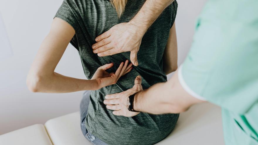 Expertos urgen a reforzar el sistema sanitario ante la epidemia de dolor lumbar