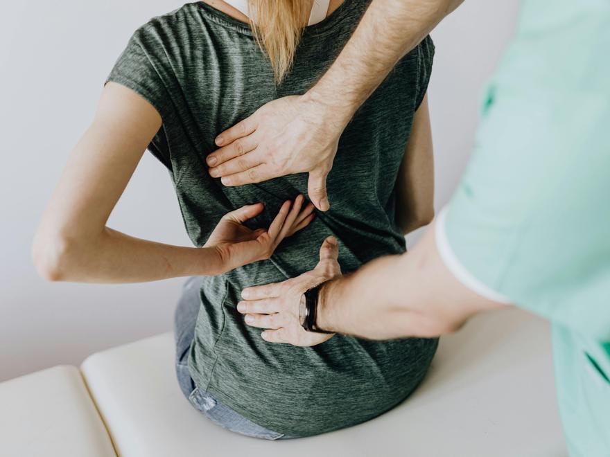 Expertos urgen a reforzar el sistema sanitario ante la epidemia de dolor lumbar
