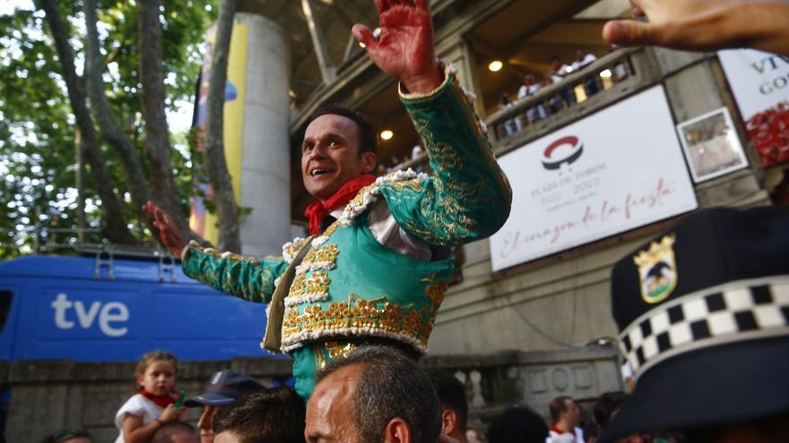 Corrida de Miura en San Fermín: gesto de Antonio Ferrera, si; triunfo, no