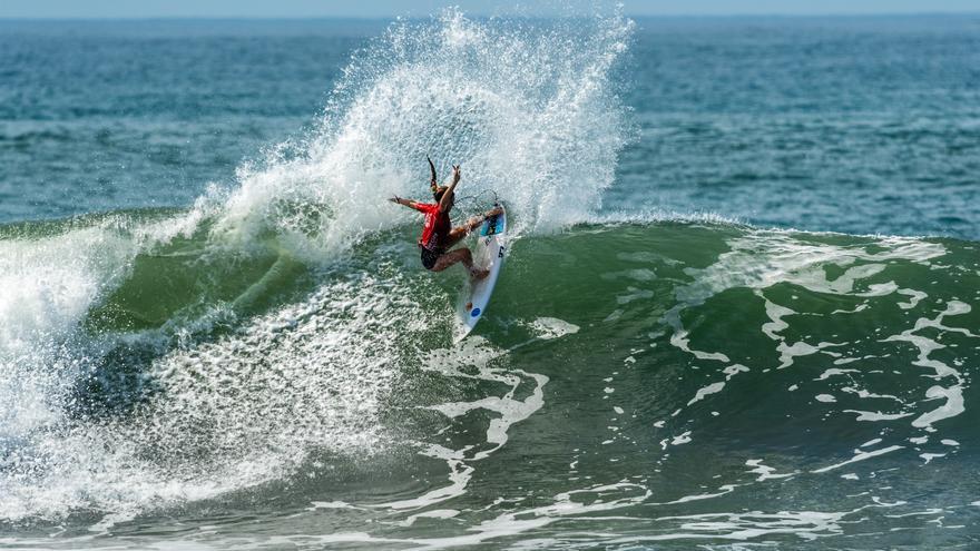 Janire González-Etxabarri se proclama campeona del mundo de surf