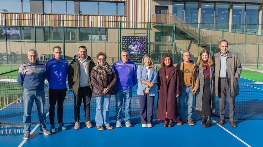 Santurtzi acoge la primera escuela de tenis adaptado