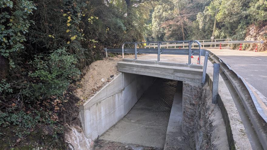 Cohesión Territorial culmina las ampliaciones del puente sobre el río Galbarra y la calzada de la carretera local NA-7240