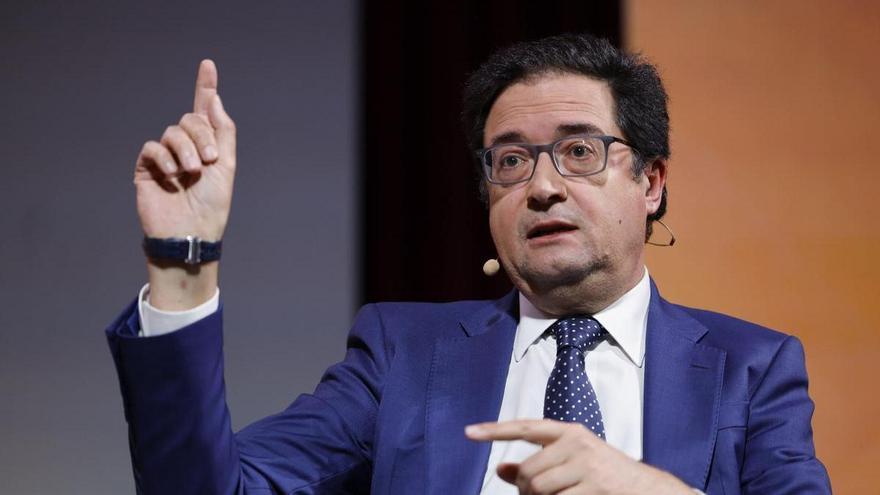 López defiende que la oferta salarial del 11% para los funcionarios garantiza el poder adquisitivo