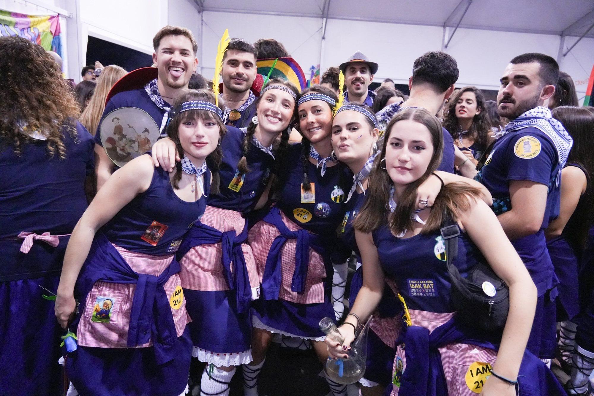 Yeray González da la salida a la intensa maratón de 9 días de fiestas de Basauri con las cuadrillas invadiendo las calles