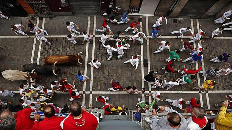 Los toros de Miura protagonizan el último encierro de los Sanfermines 2016