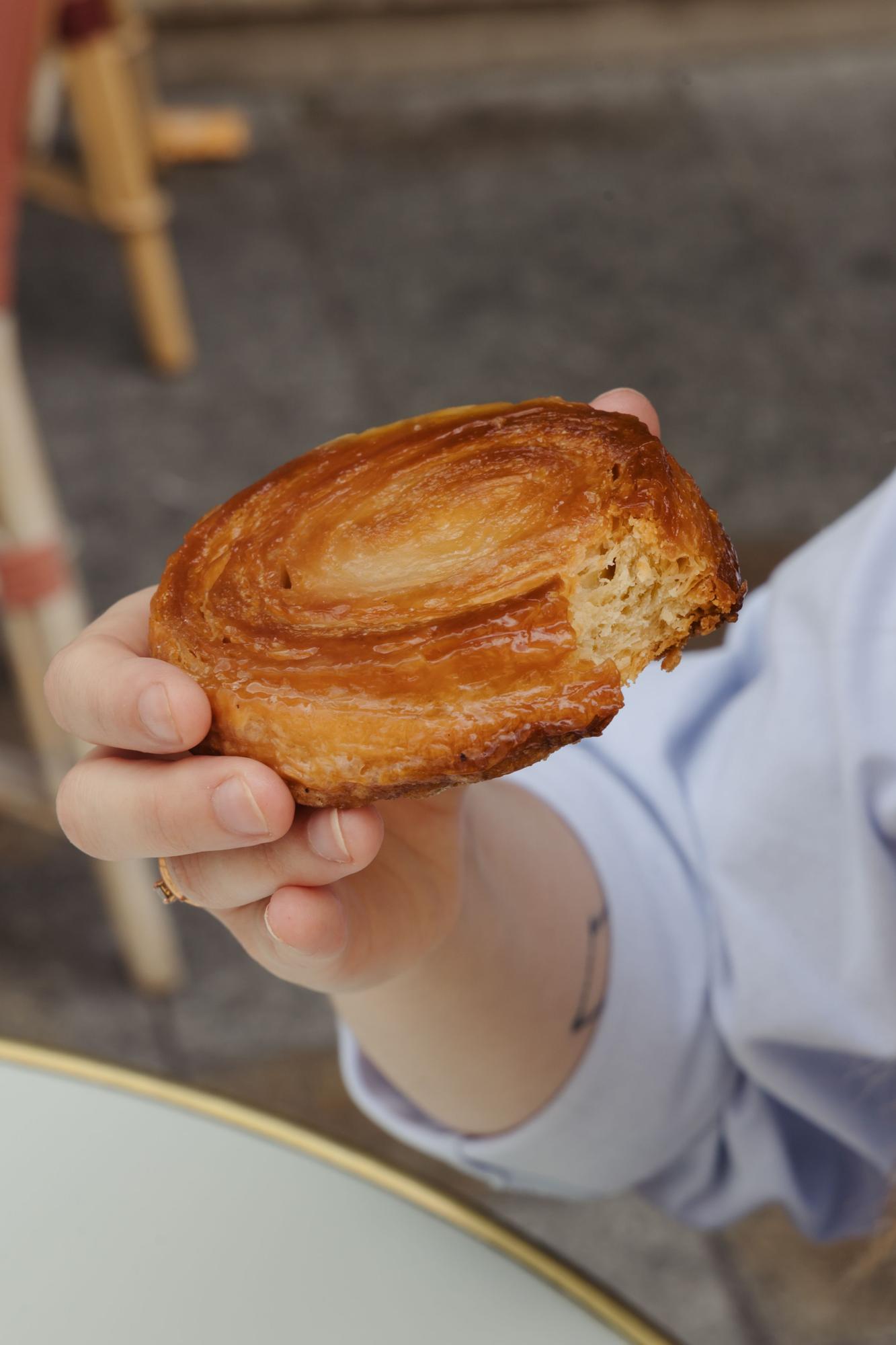 Degustación de un ‘Kouign amann’.