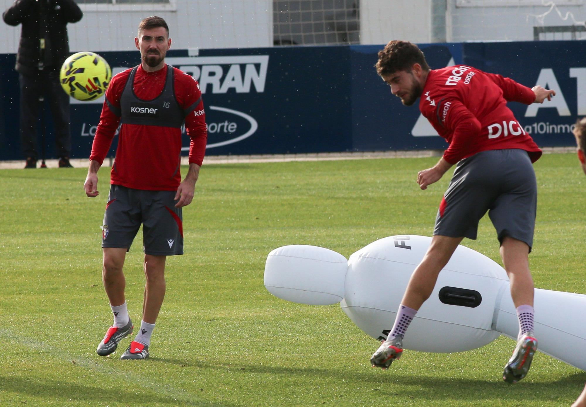 Fotos del entrenamiento en Tajonar en la víspera del Osasuna - Levante