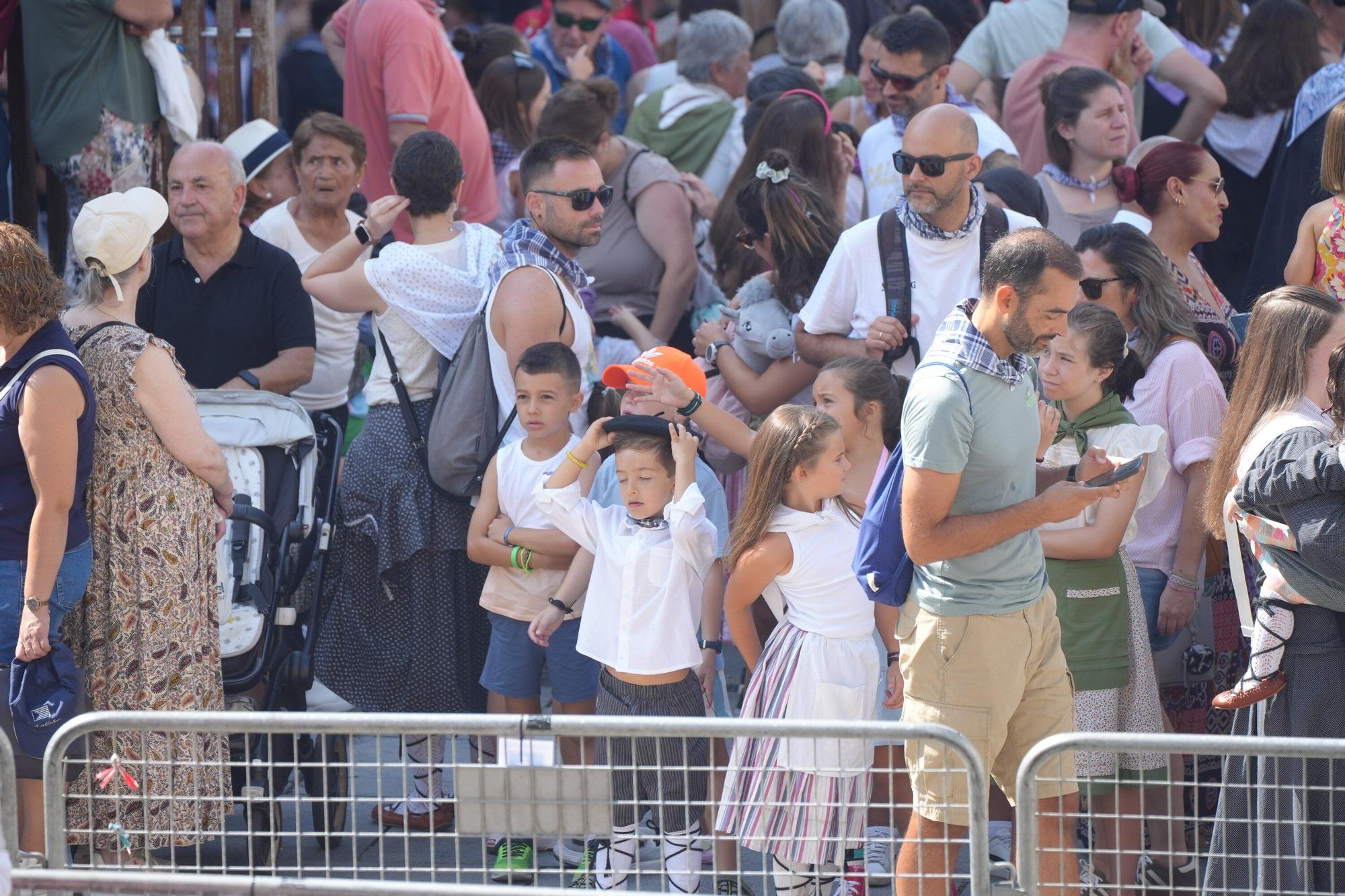 En imágenes: Los txikis se adueñan de su día en las fiestas de La Blanca