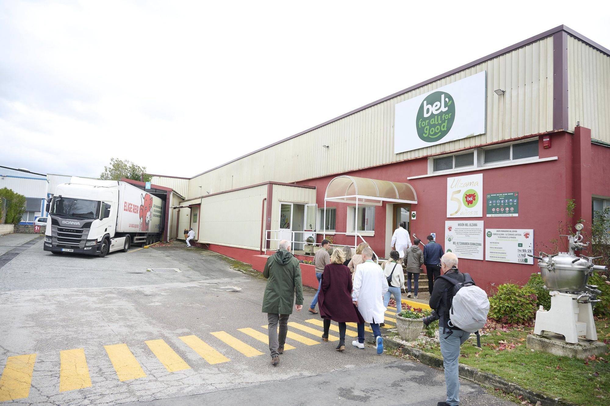 Fotos de la visita a la fábrica en Iraizotz de Grupo Bel