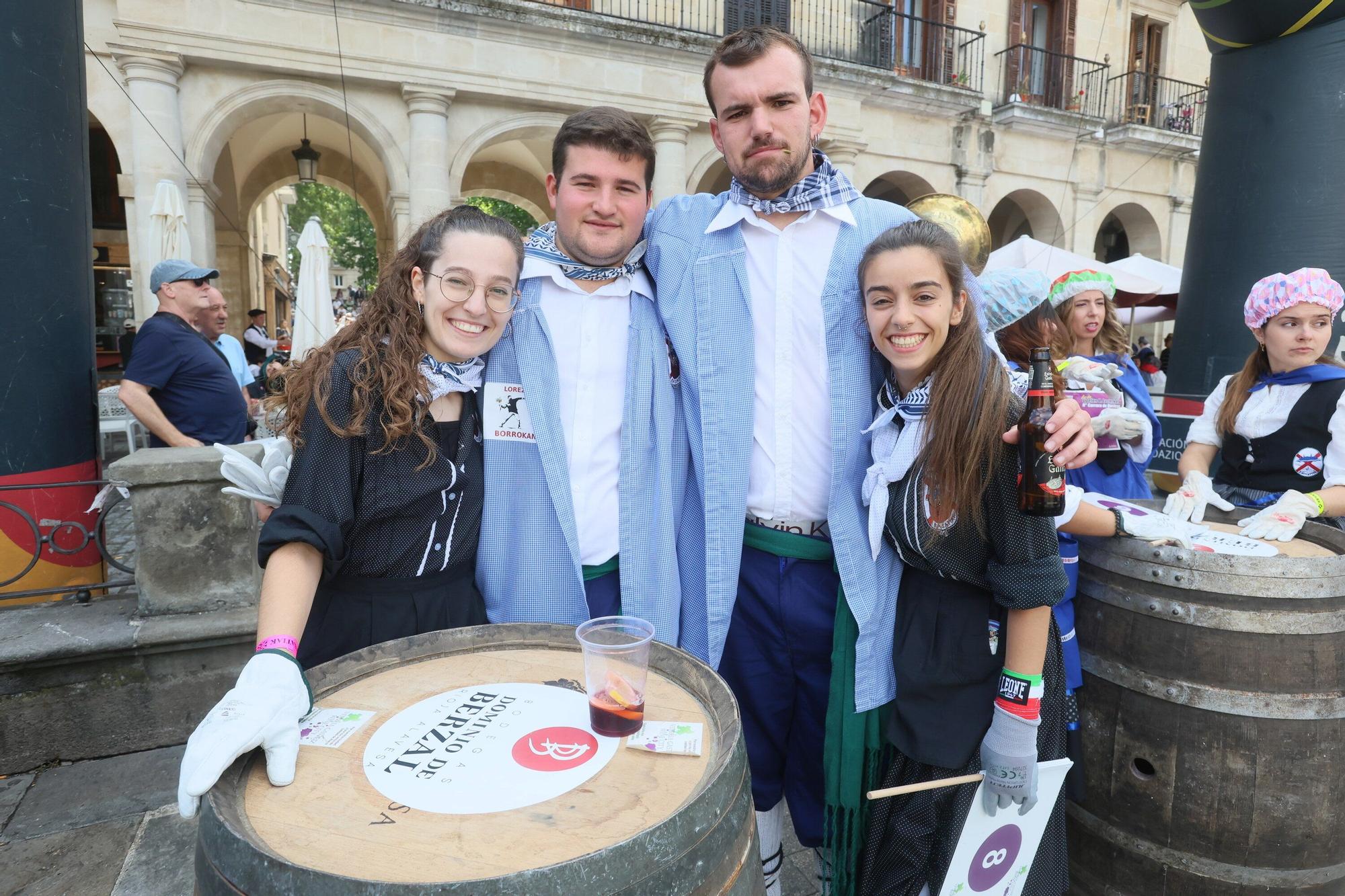 En imágenes: Basatiak gana de nuevo la Carrera de Barricas
