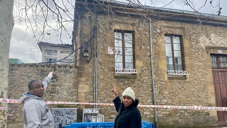 "Todavía siguen asustadas las familias desalojadas por el incendio en el edificio de las Salesas de Vitoria"