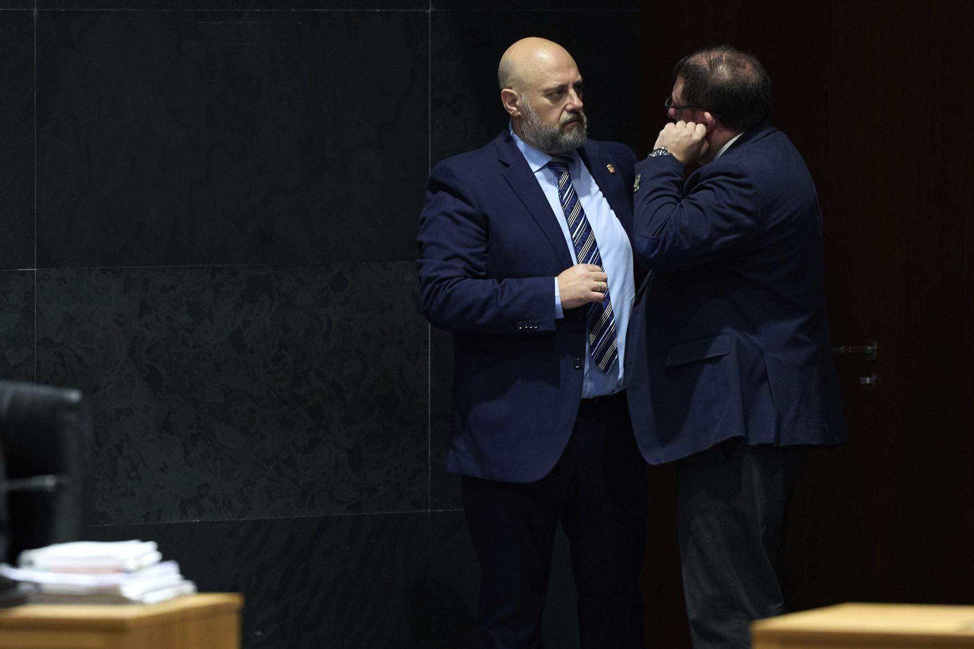 Fotos del pleno del Parlamento de Navarra (jueves 23 de octubre de 2025)