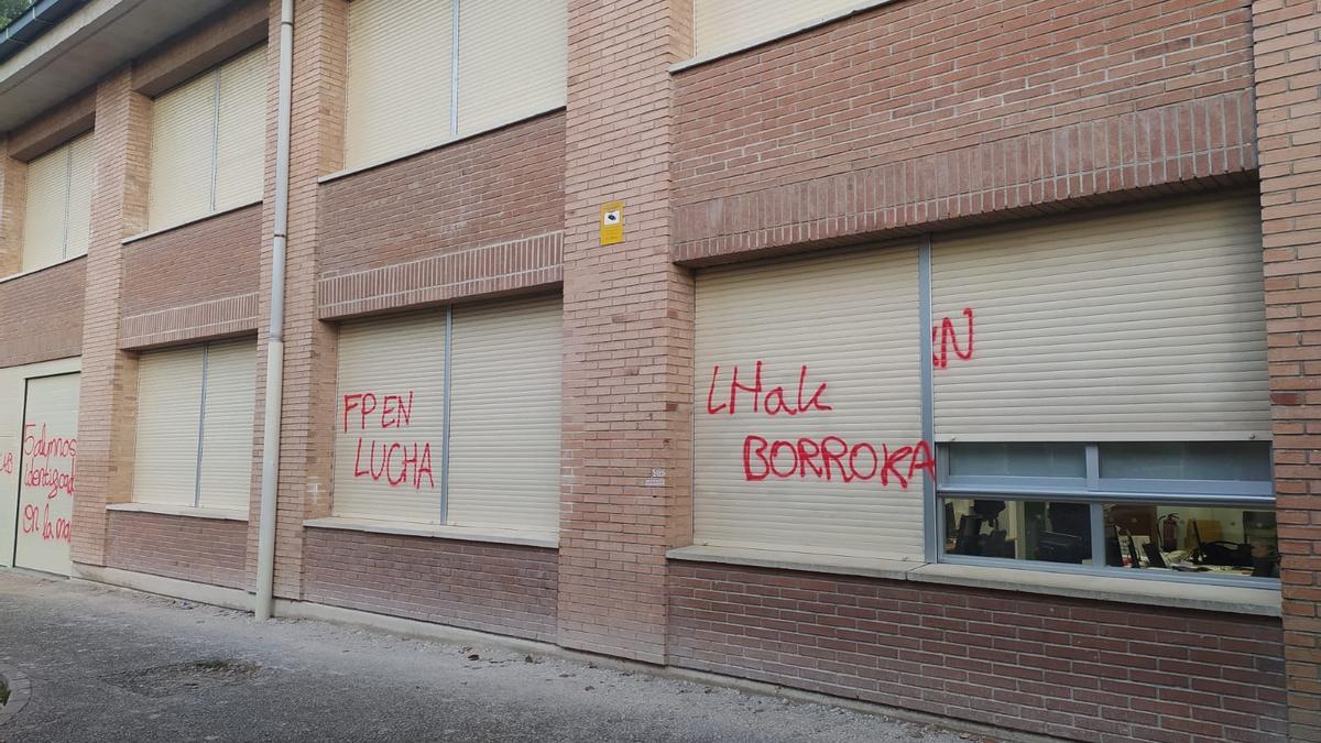 Pintadas en el CI Donibane.