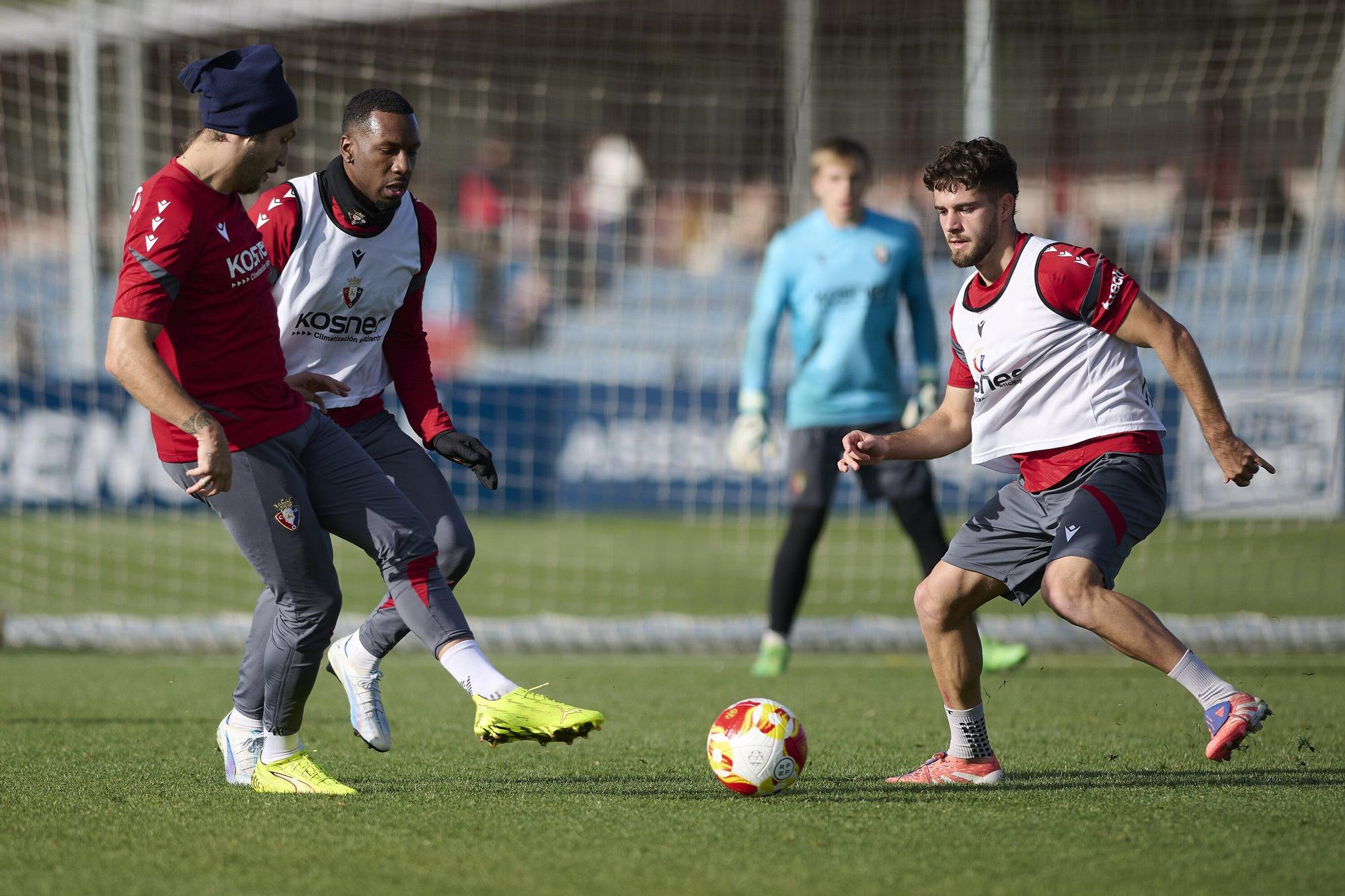 Fotos del entrenamiento de Osasuna (30 de noviembre de 2025)