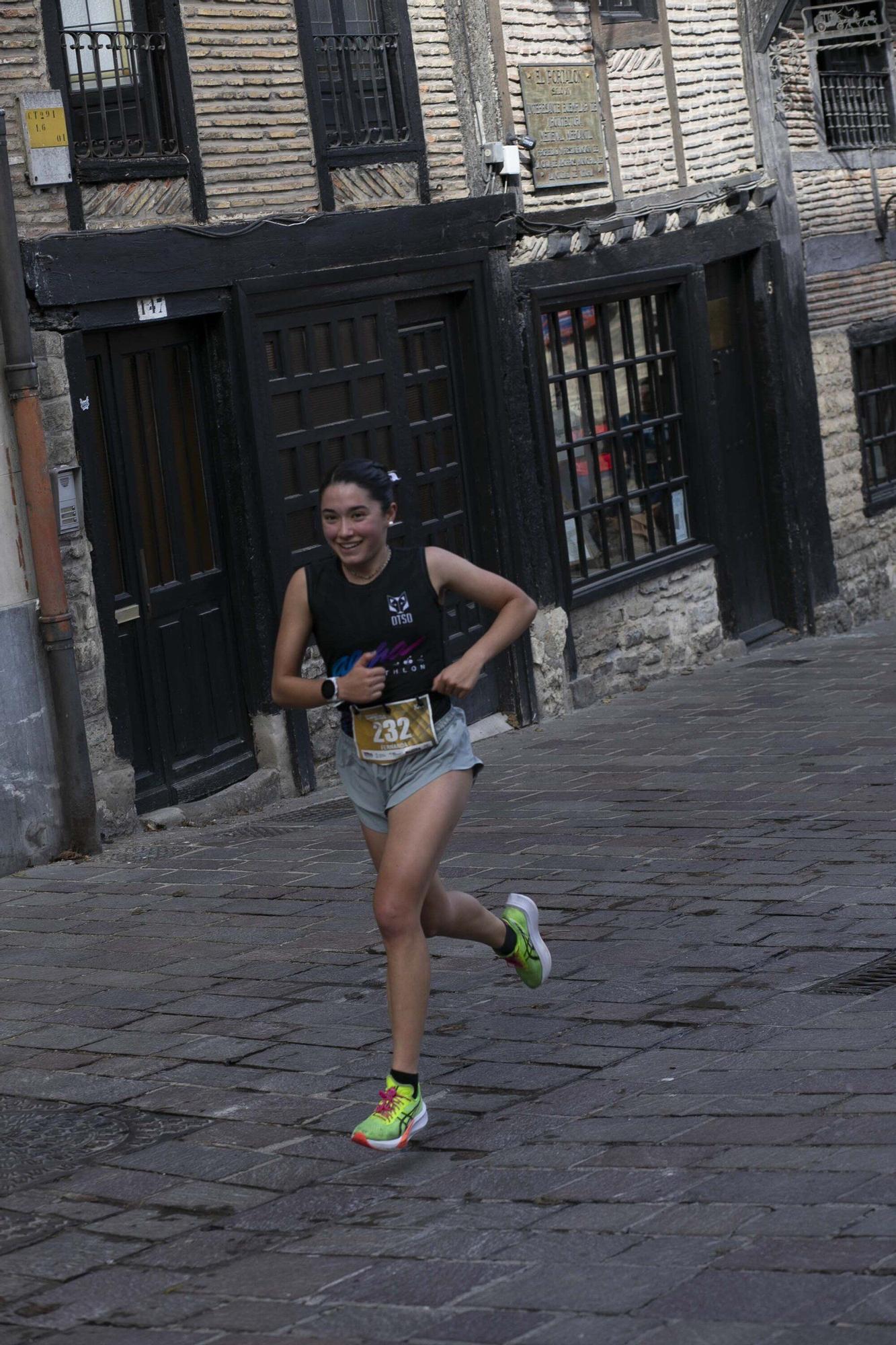 En imágenes: Miles de personas participan en La Conquista de la Almendra