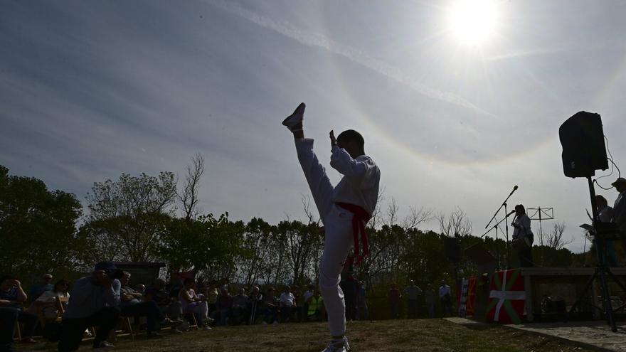 Fotos del homenaje en Ibero a las personas fusiladas durante el franquismo