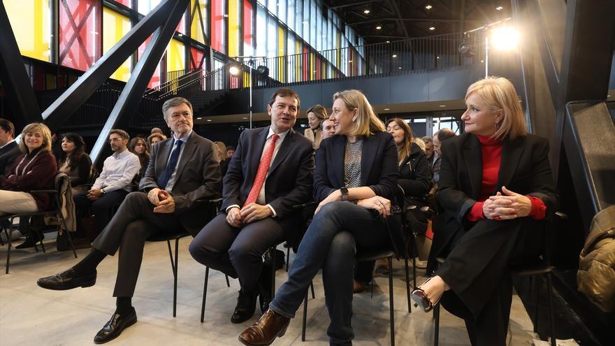 El CIS sitúa al PP como fuerza más votada en Castilla y León: sin mayoría absoluta, con el PSOE a un punto y una leve caída de Vox