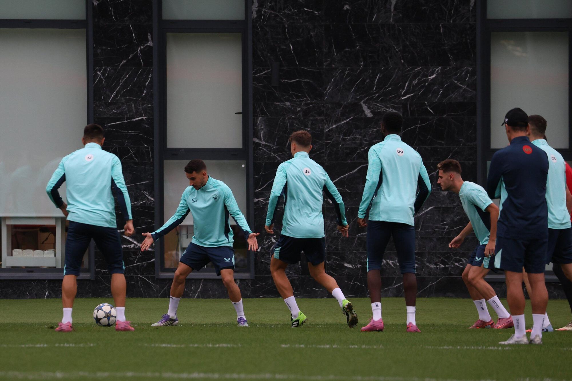 En imágenes: último entrenamiento del Athletic antes del debut en Champions