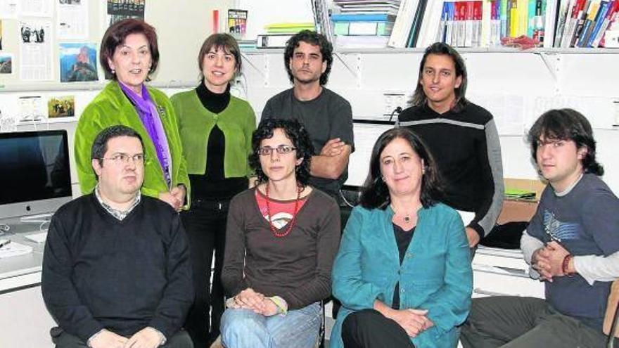 Foto de familia de los padres y madres de este innovador proyecto.
