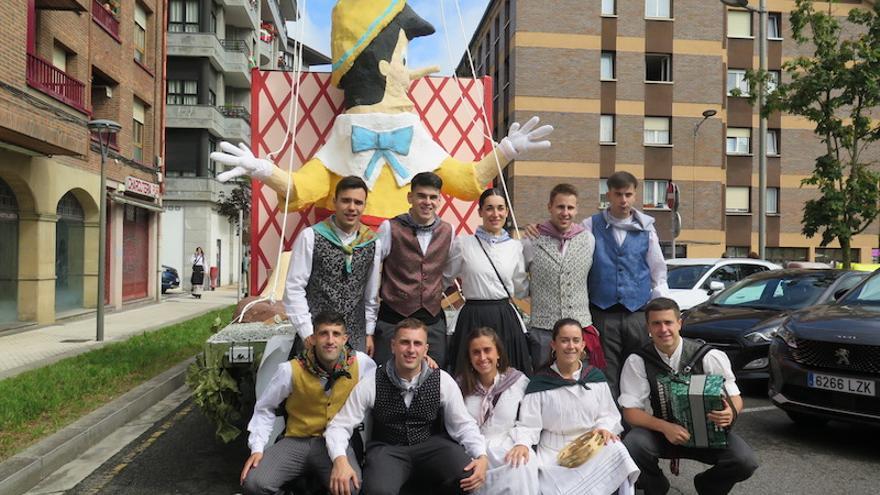La cuadrilla Barunba ha ganado el concurso de carrozas de la Euskal Jaia de Urretxu