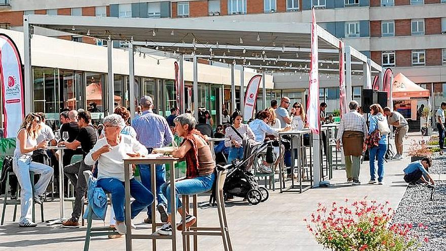 Un domingo para comerse Miniature: pintxos, música y actividades infantiles