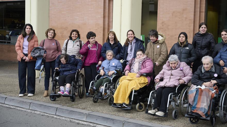 El movimiento CERMIN se concentra por el 8M para visibilizar la realidad de las mujeres y niñas con discapacidad