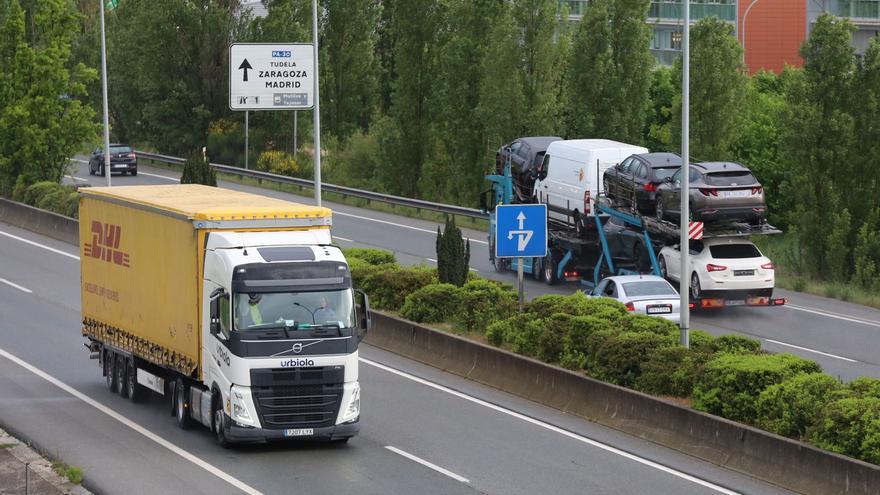 El transporte envejece en Navarra sin relevo generacional: el sector necesita 600 chóferes para mercancías y viajeros
