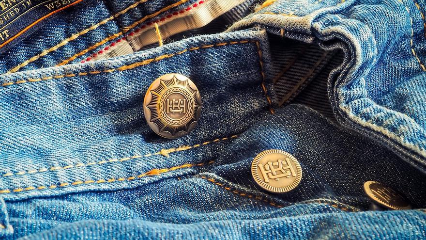 Los pantalones vaqueros de Uniqlo que recomienda Vogue para este otoño y que valen menos de 40 euros