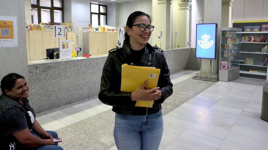 De trabajar sin contrato a la regularización: "Ahora vamos a poder vivir con calma"