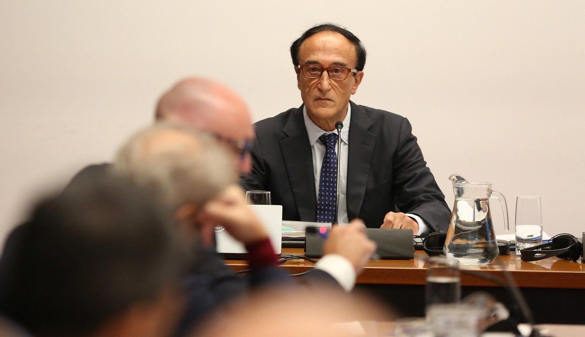 Fotos de la sesión de este martes de la comisión de investigación del Parlamento de Navarra