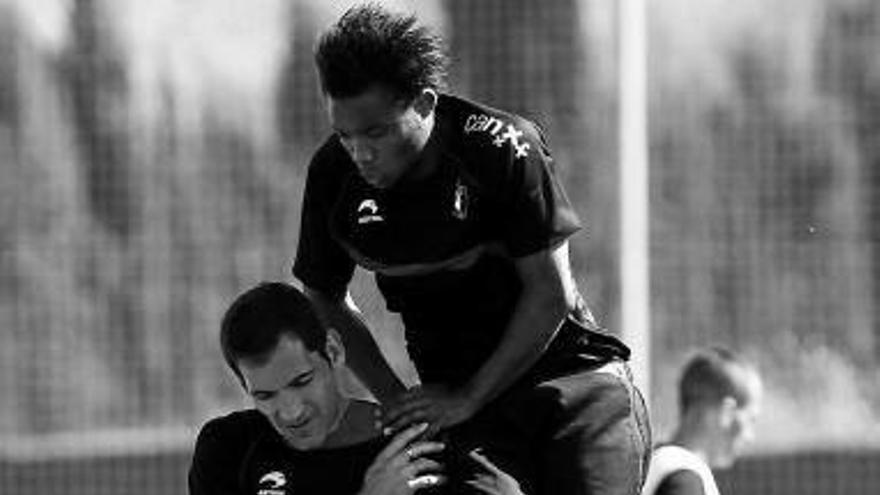 Ricardo continúa con amigdalitis