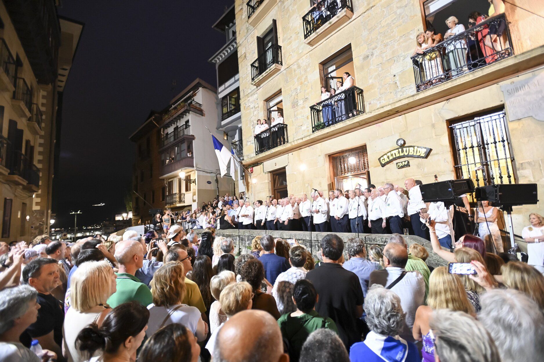Alegría y música de la mano del coro de Gaztelubide