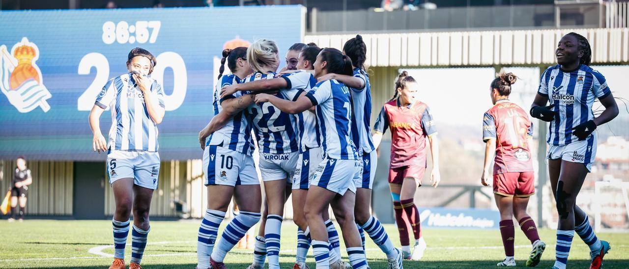 La Real llega al parón liguero con un claro triunfo frente al Deportivo (3-0)