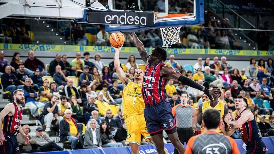 El Tenerife espera al Baskonia en la Copa tras una exhibición