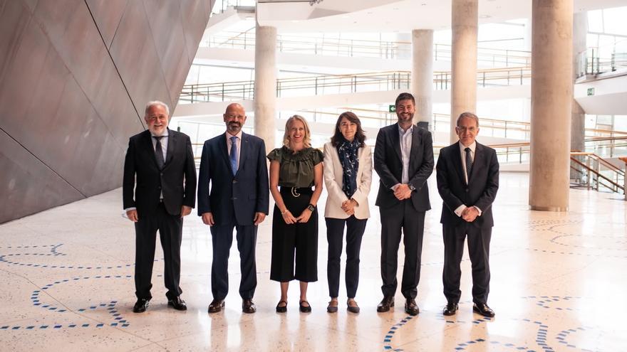 La industria lanza un toque de atención para no seguir viviendo de "inercias"