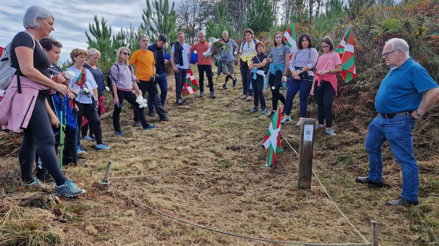 Elgoibar rinde homenaje a los gudaris y milicianos muertos en Zirardamendi
