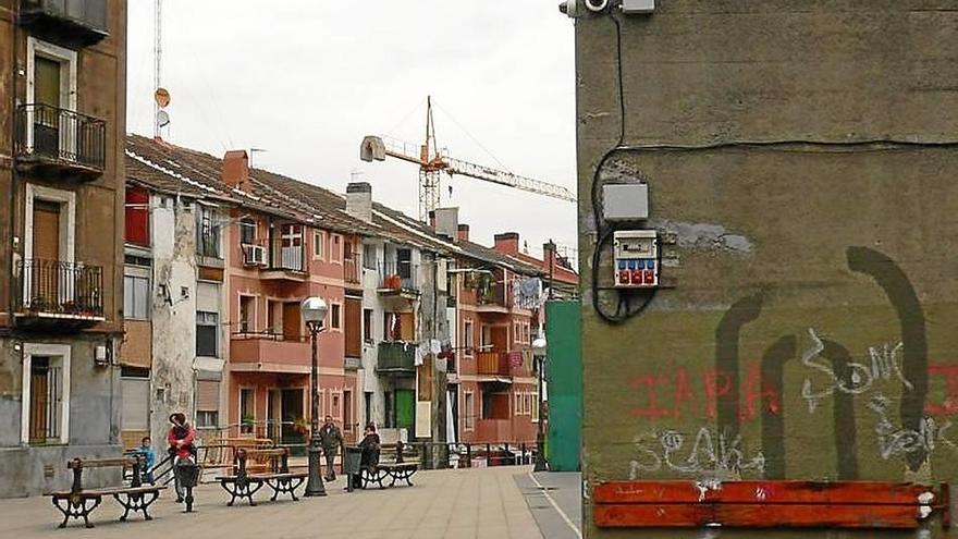 La cámara está en el número 87 de la calle Txabarri.