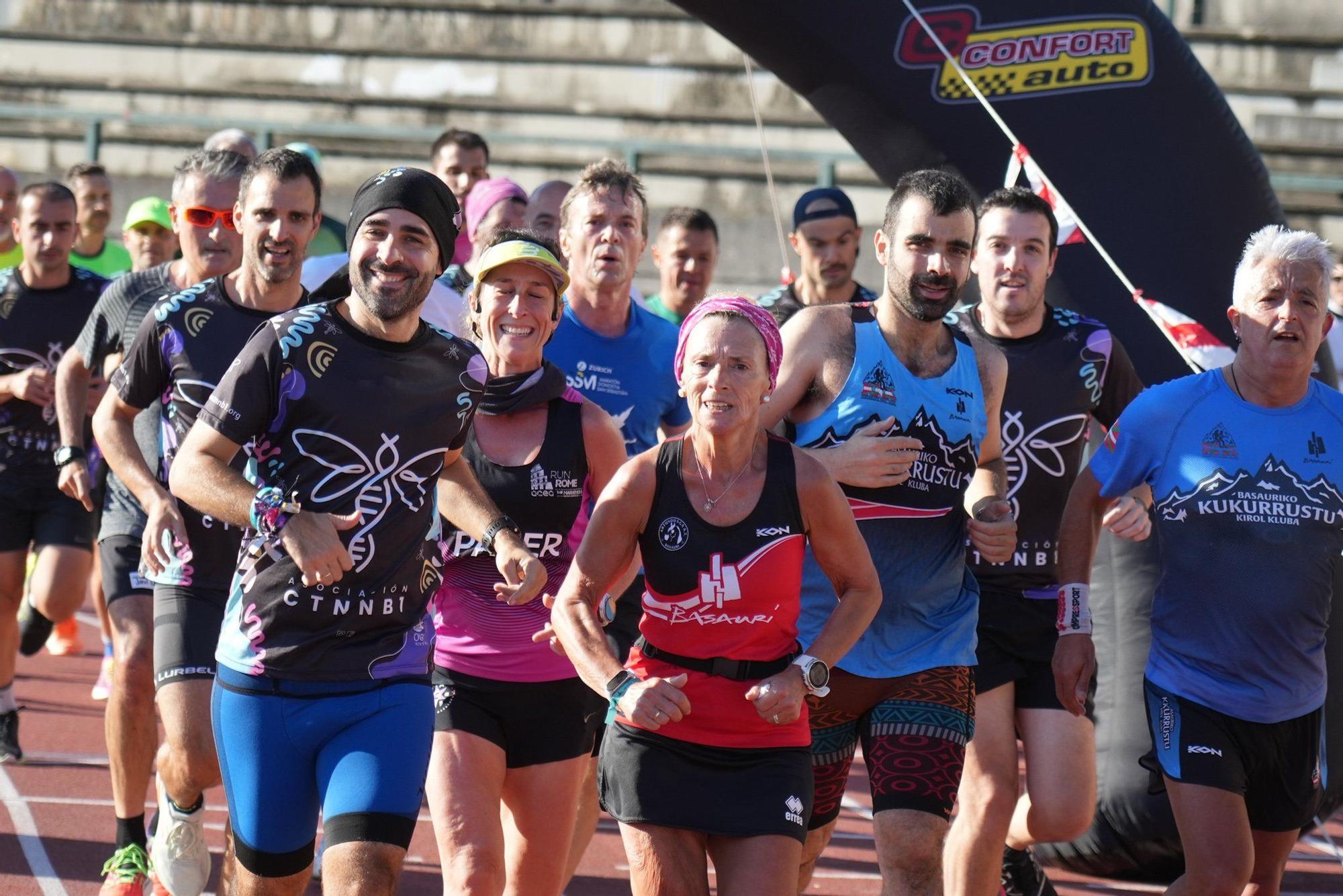 Basauri arropa a Yeray González en la final de su reto '12 maratones en 12 meses' por la asociación CNTTB1