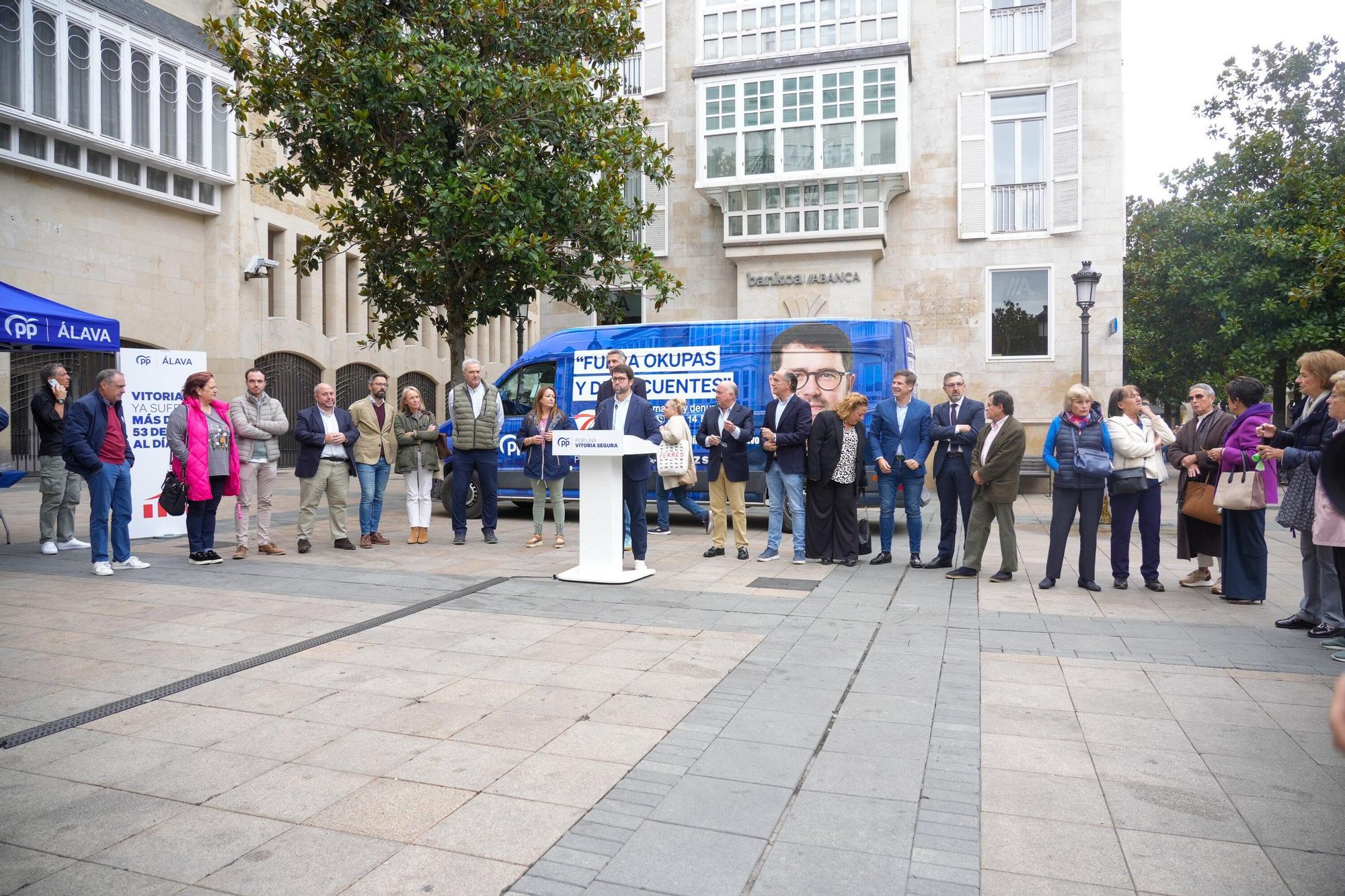 García Albiol apoya en Vitoria la campaña del PP "contra okupas y delincuentes"