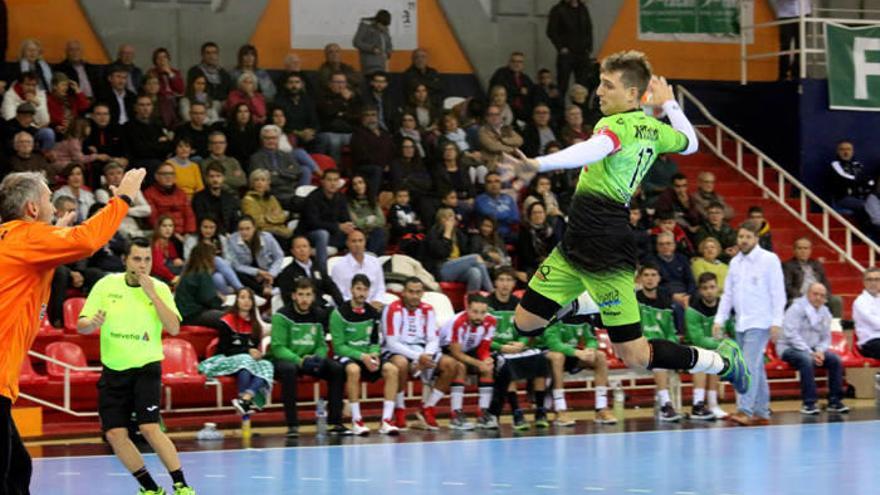 Dolorosa derrota de Anaitasuna en el partido 250 en Asobal  (37-34)