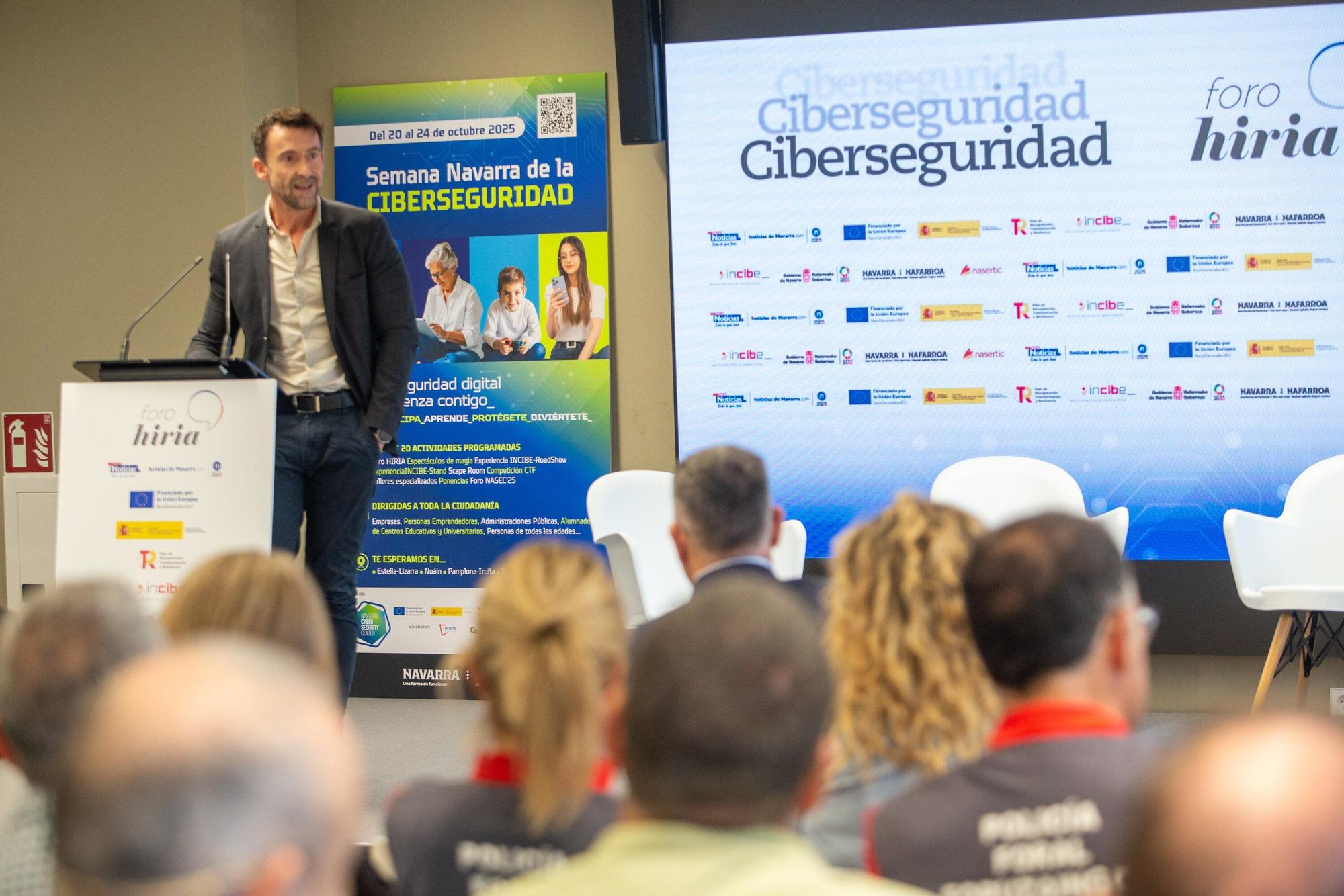 Fotos del Foro Hiria sobre ciberseguridad